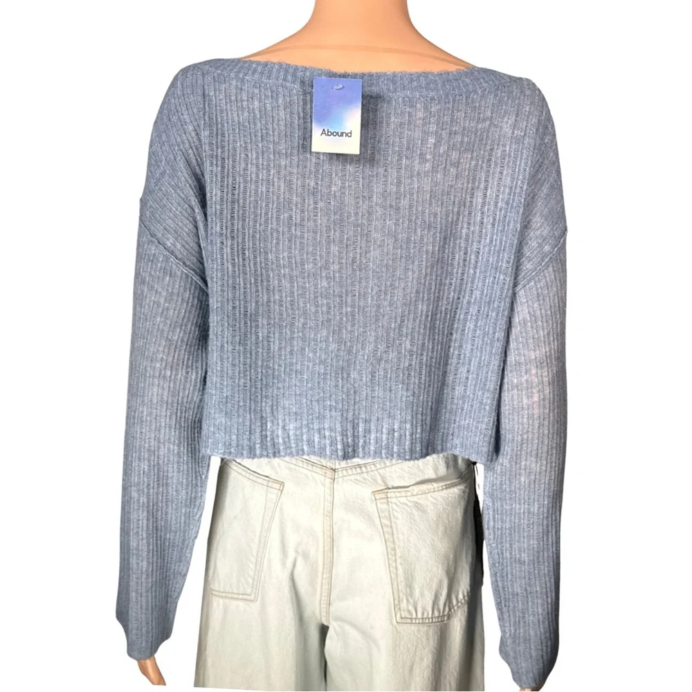 NWT Abound Blue Cropped Ribbed Sweater Size L‎